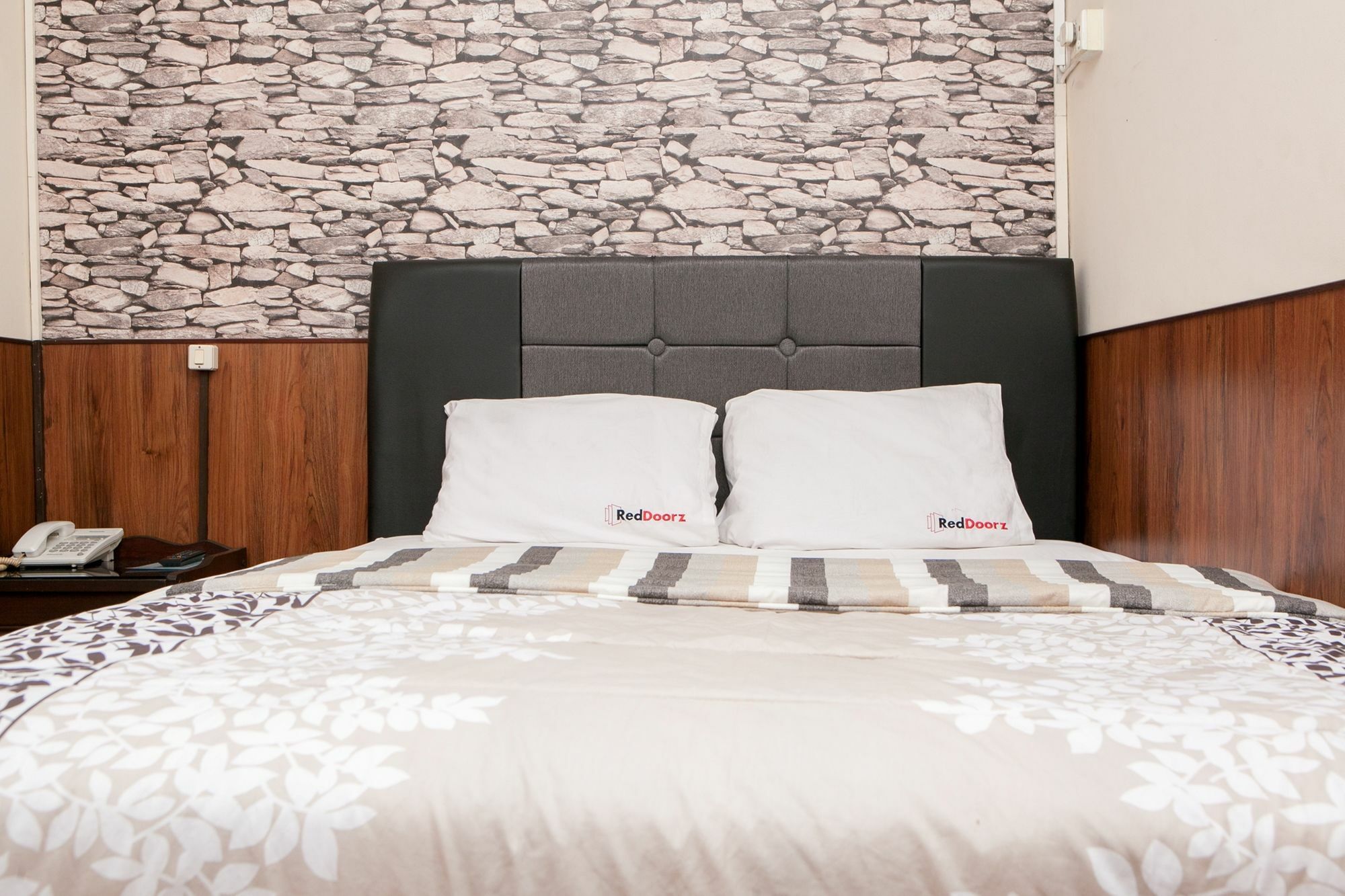 Reddoorz Plus Near Riau Street Μπαντούνγκ Εξωτερικό φωτογραφία